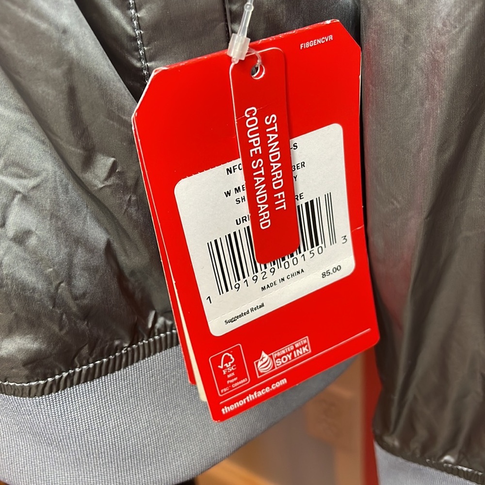 Silver north face jacket - Picture 4 of 6